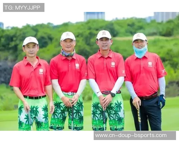 我国香港选手韩紫琳在海口观澜湖高尔夫球会3号场交出67杆